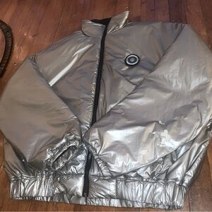 Y2K Silver Puffer Coat!!SUPER RARE FIND!!